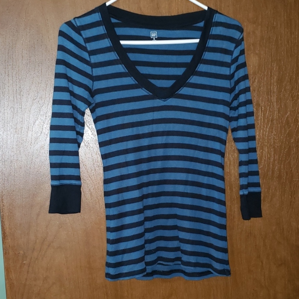 Three quarter sleeve top